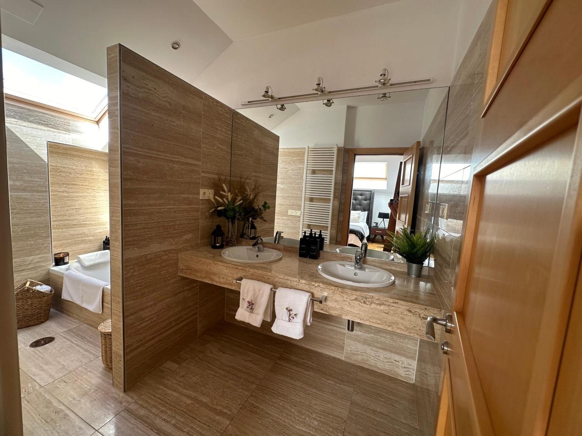 Bustos Home Apartamento Хіхон Екстер'єр фото